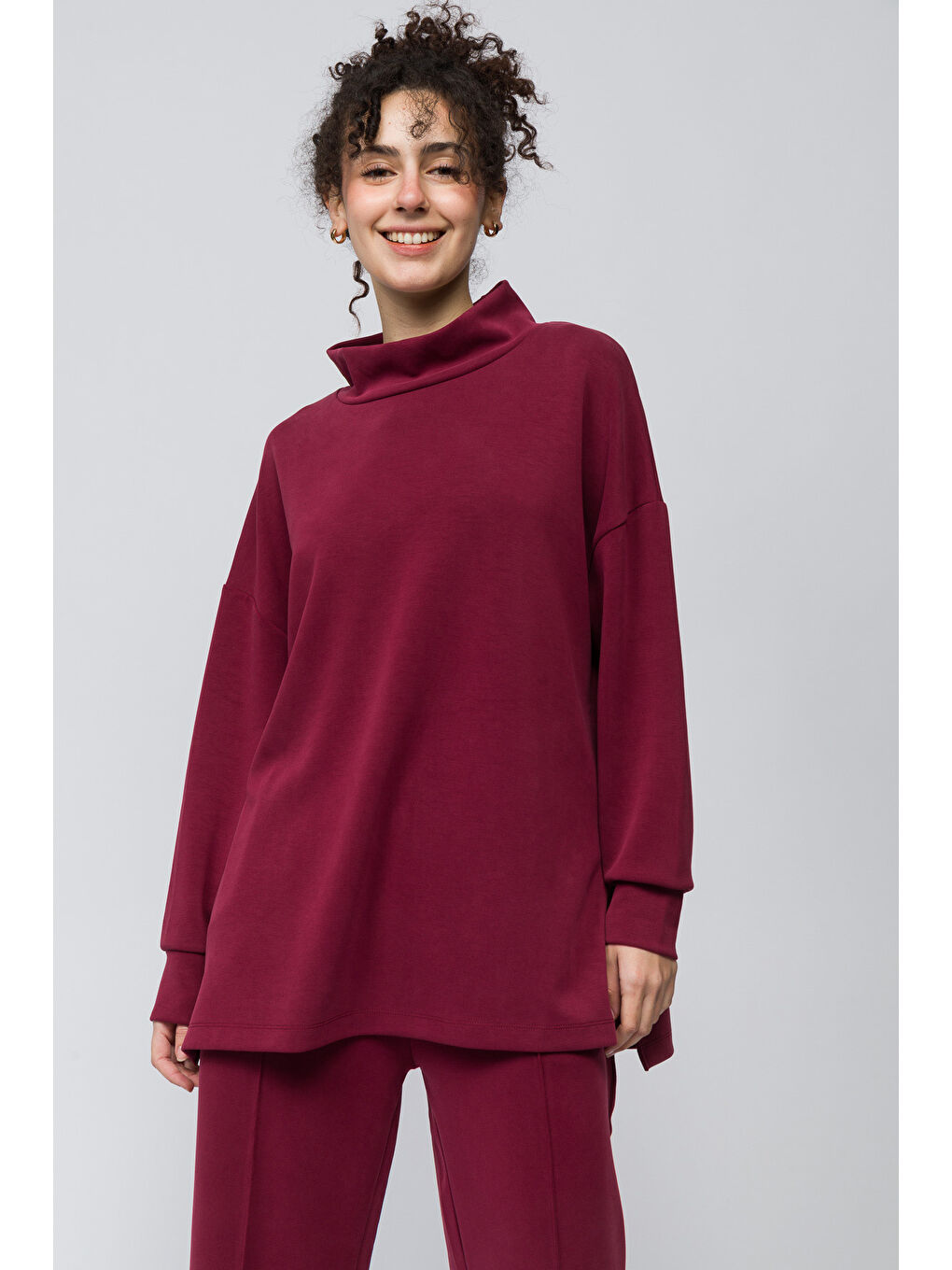 Monza   Balıkçı Yaka Yanları Yırtmaç Detaylı Düz Modal Sweatshirt   Bordo Renk