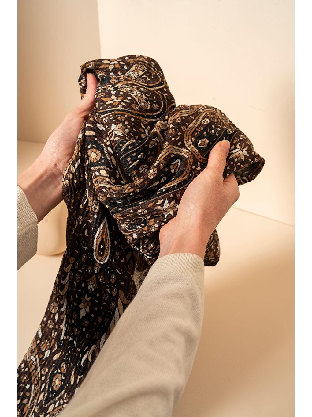 Kahverengi Kadın Etnik Desen Bürümcük Şal-2