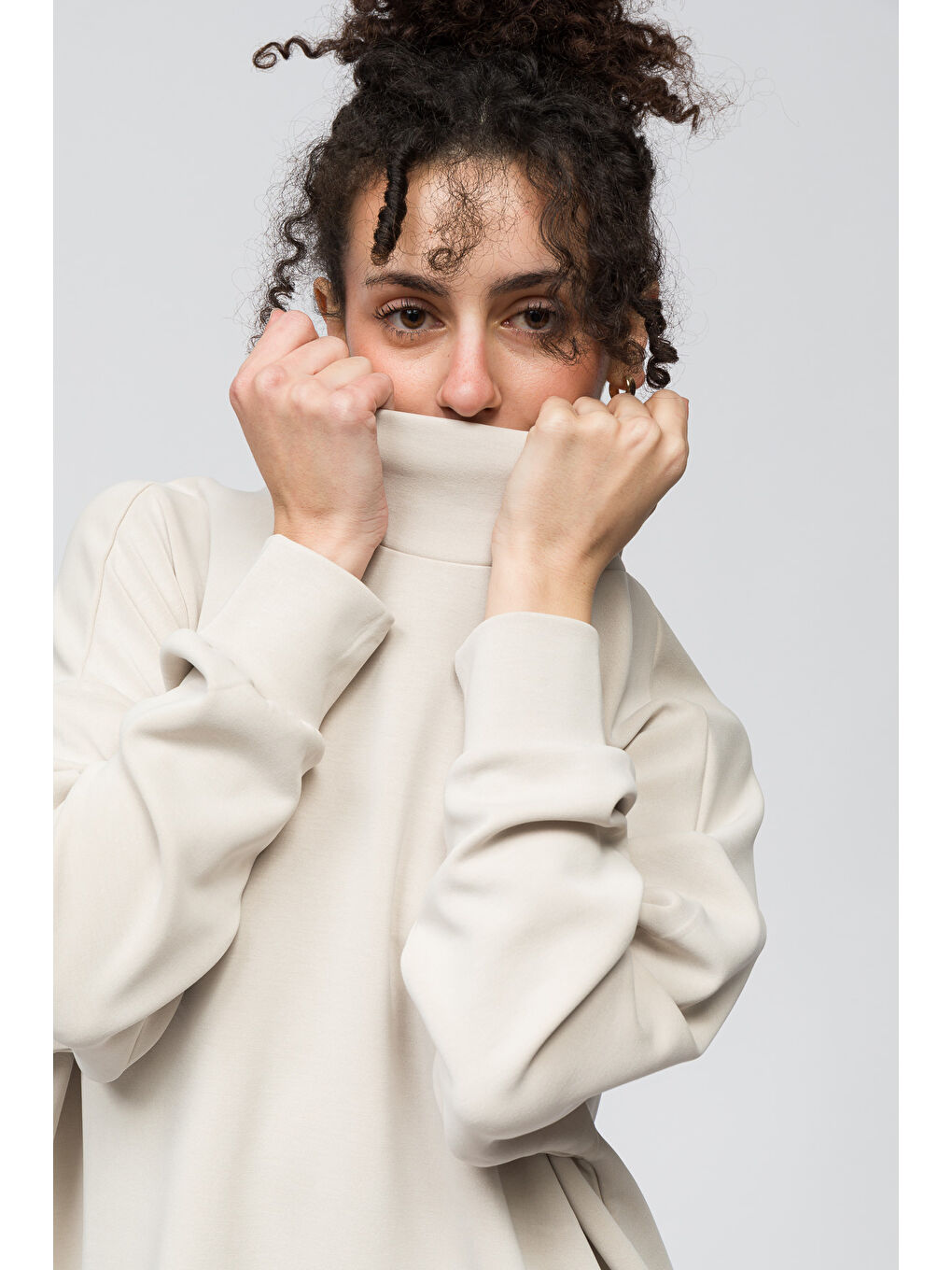 Bej Monza   Balıkçı Yaka Yanları Yırtmaç Detaylı Düz Modal Sweatshirt   Taş Renk-2