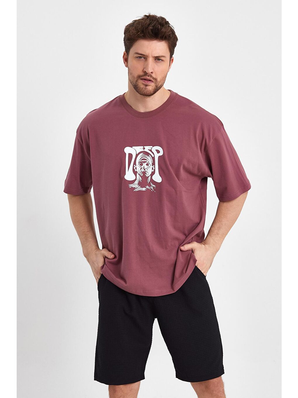 Pembe Gül Kurusu Oversize Fit Bisiklet Yaka %100 Pamuk Deep Kabartma Baskılı Erkek Tişört RF0404