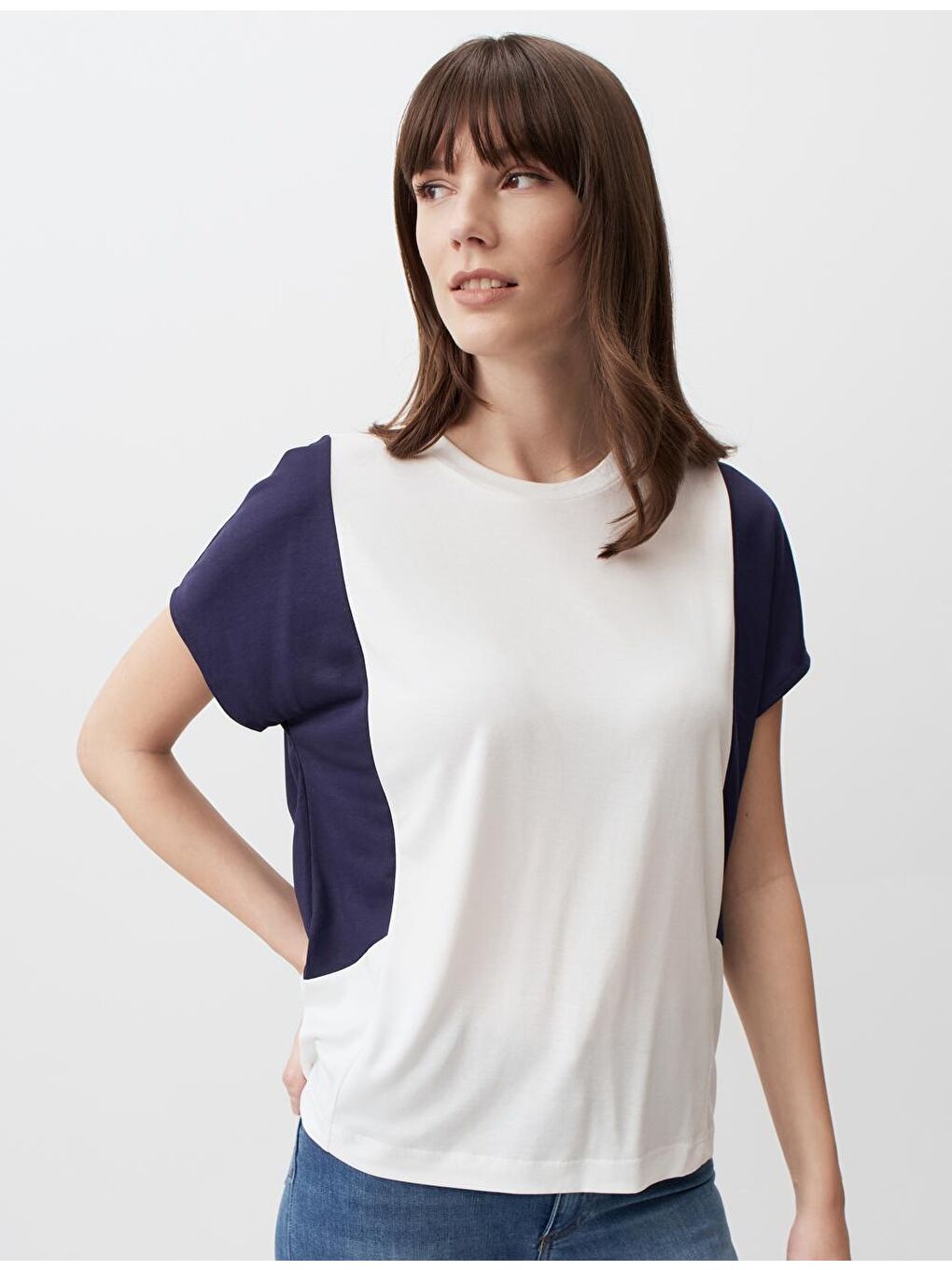 Ekru Kısa Kollu Bisiklet Yaka Rahat Tişört