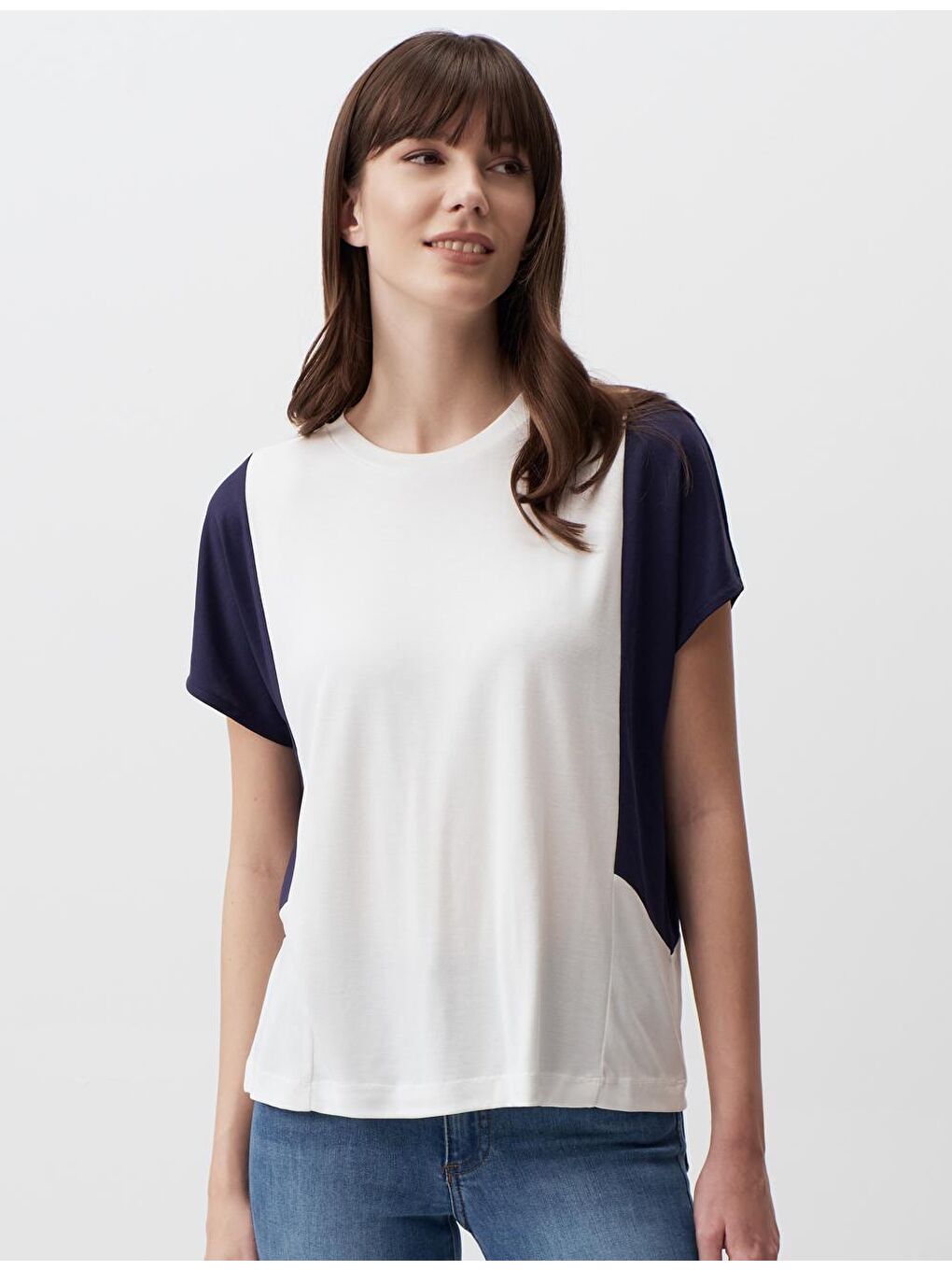 Ekru Kısa Kollu Bisiklet Yaka Rahat Tişört-1