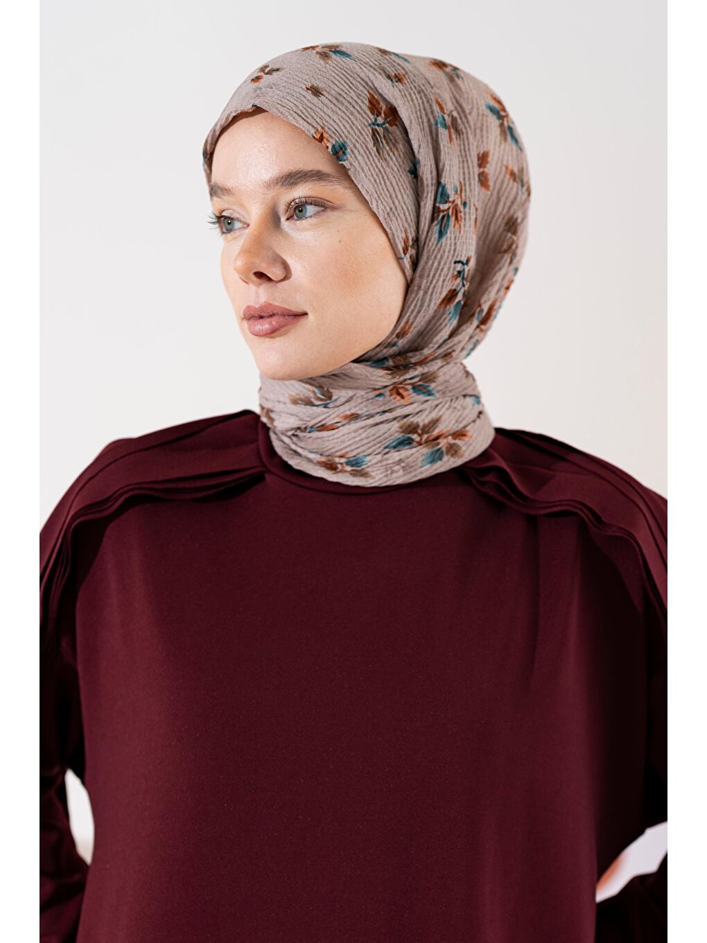 Kahverengi Kadın Ütü İstemeyen Meşe Desen Bürümcük Şal