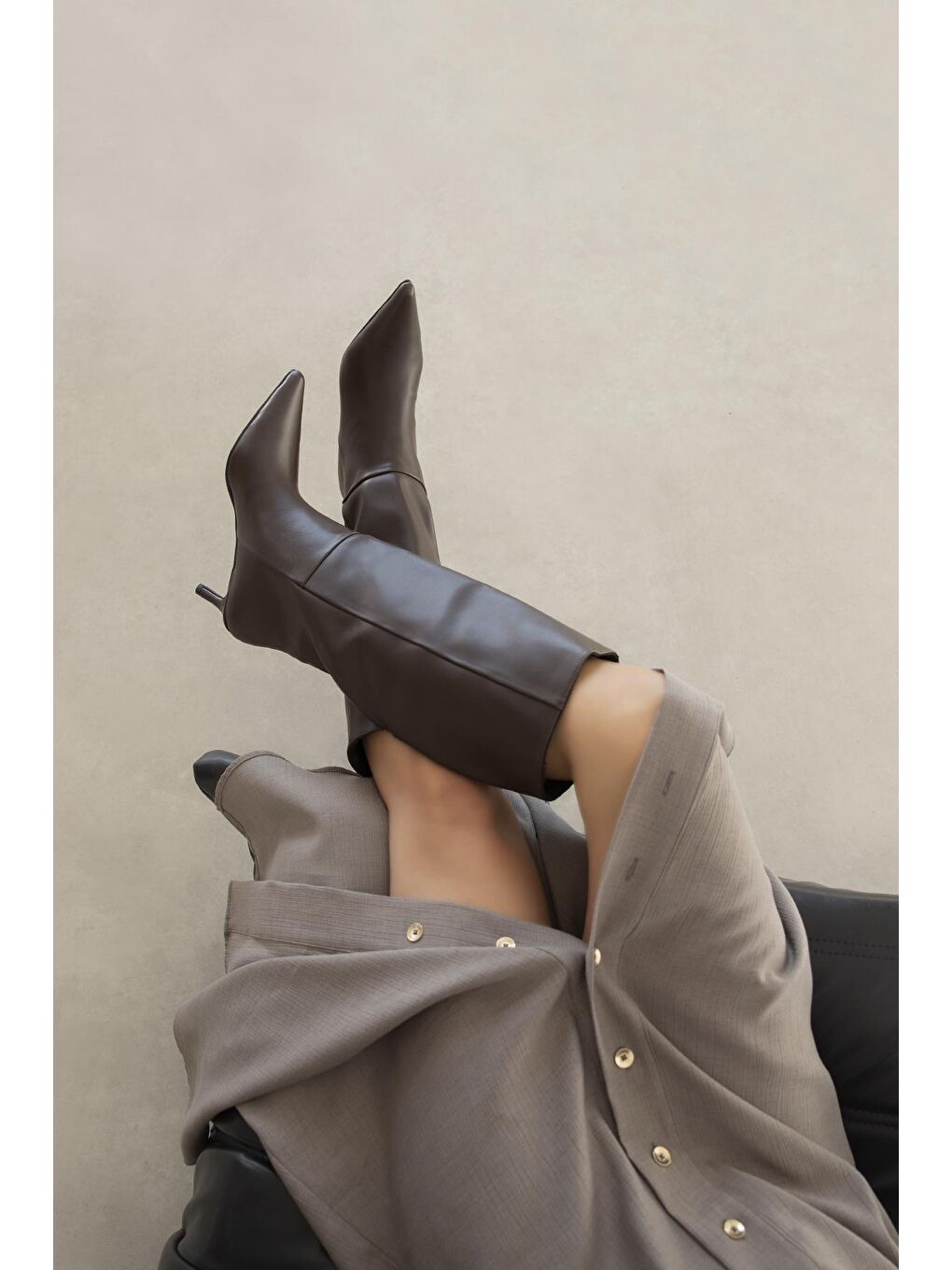 Kahverengi Victor Kadın Sivri Burun Topuklu Mat Deri Çizme Kahve