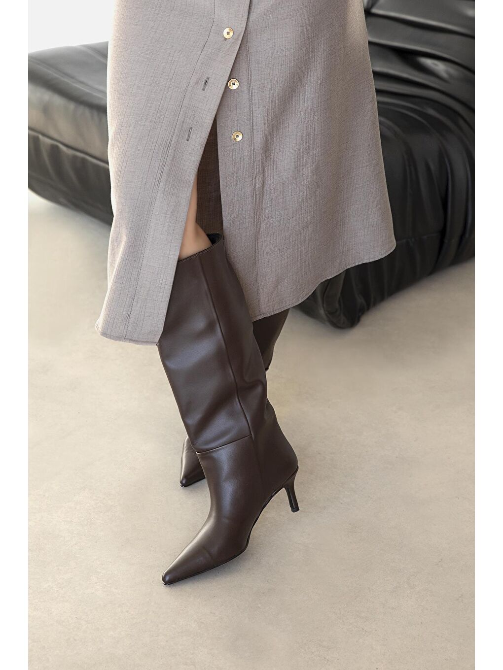 Kahverengi Victor Kadın Sivri Burun Topuklu Mat Deri Çizme Kahve-1