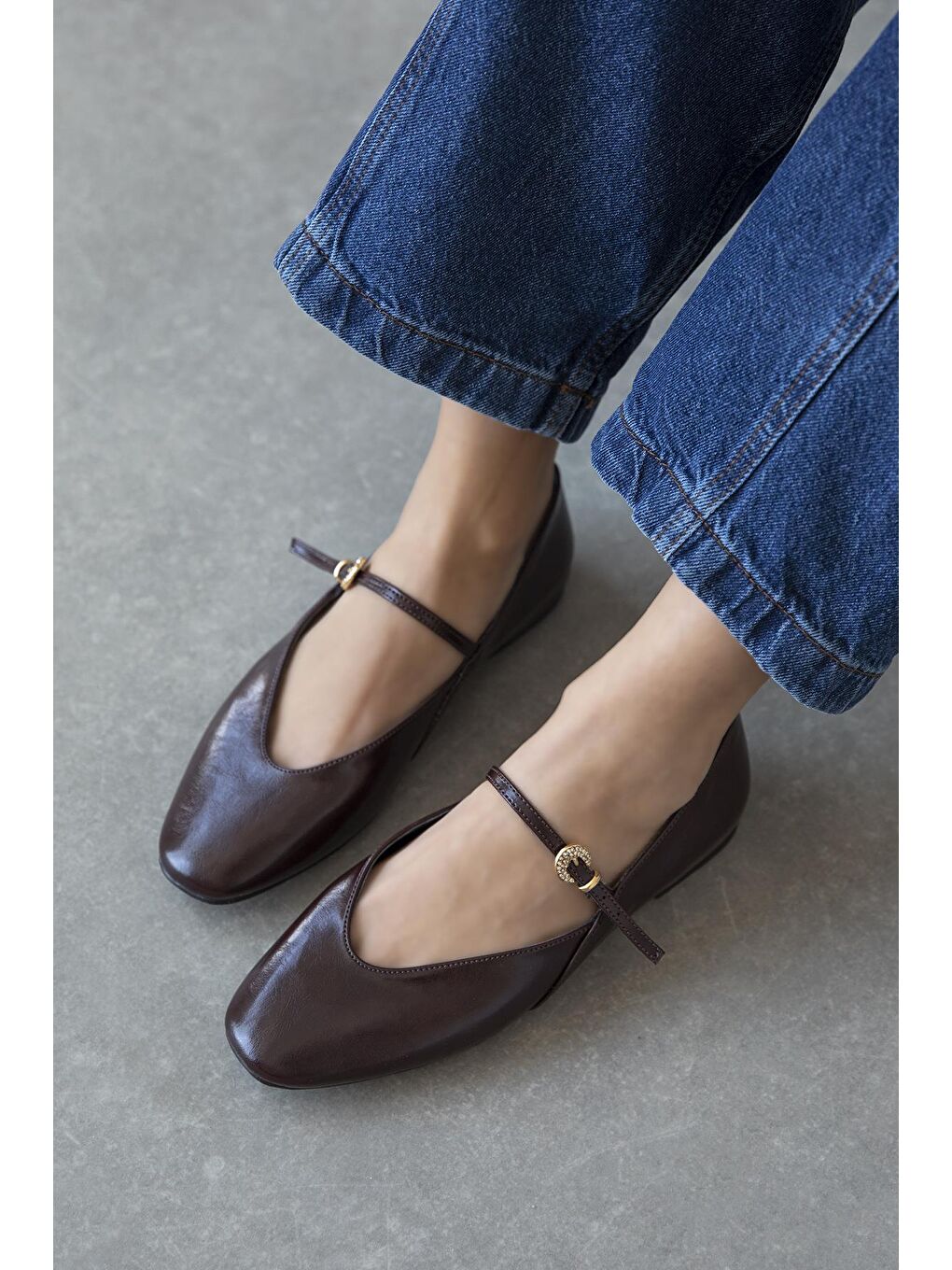 Evve Kadın Toka Detay Kırışık Deri  Babet Bordo-1