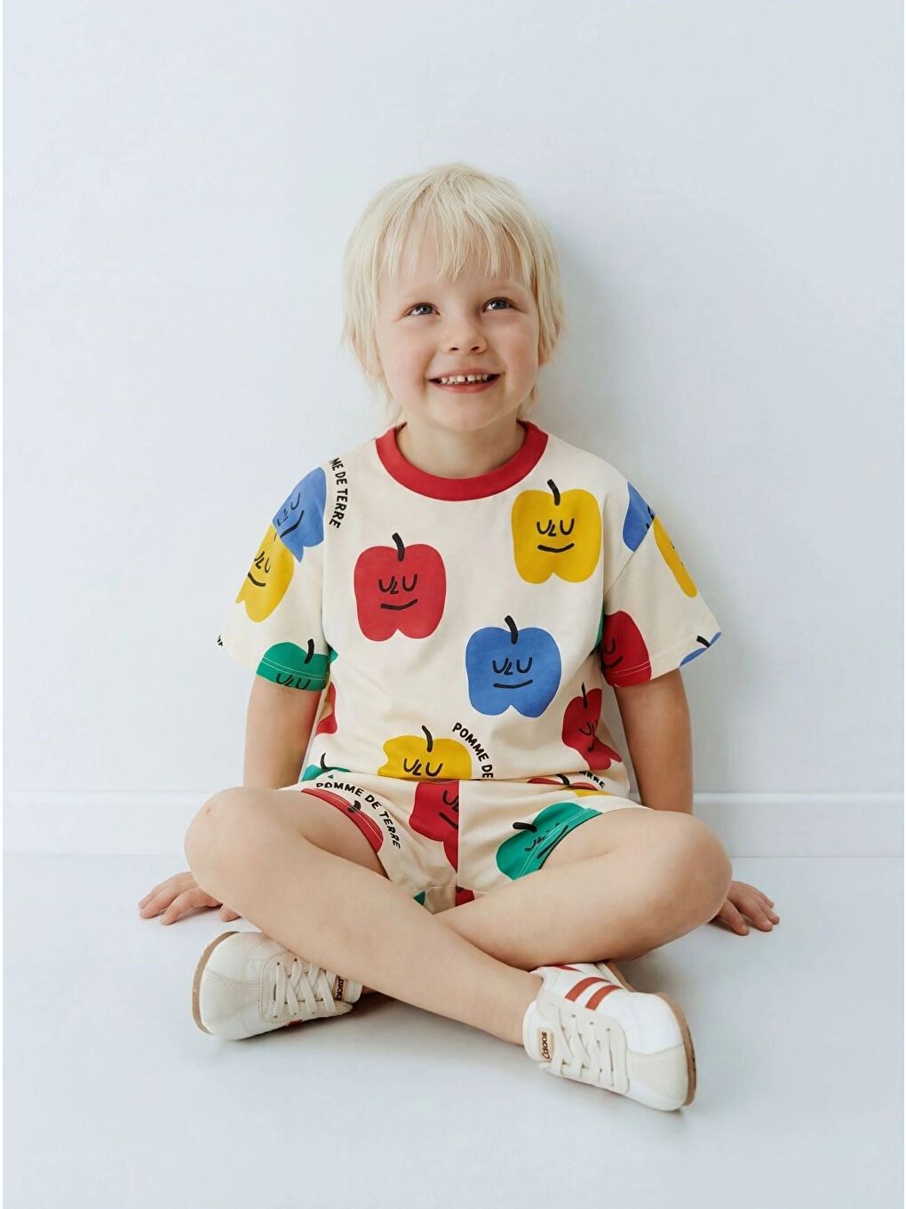 Karışık Çocuk Pamuklu Elma Desenli T-Shirt Şort Takım-1