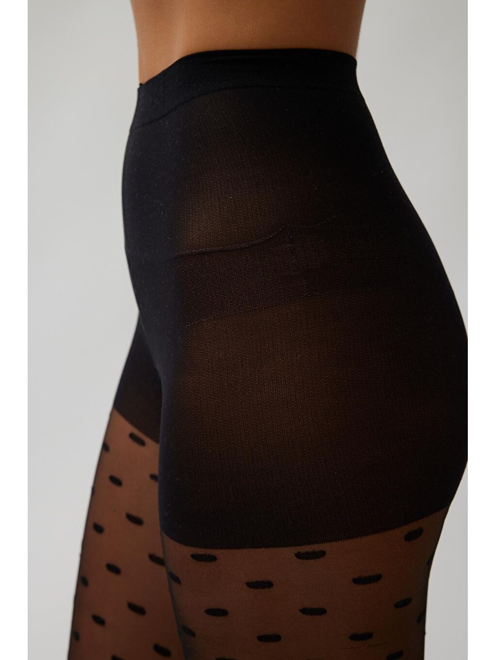 Siyah Puanliyeli İnce Külotlu Çorap SİYAH-1