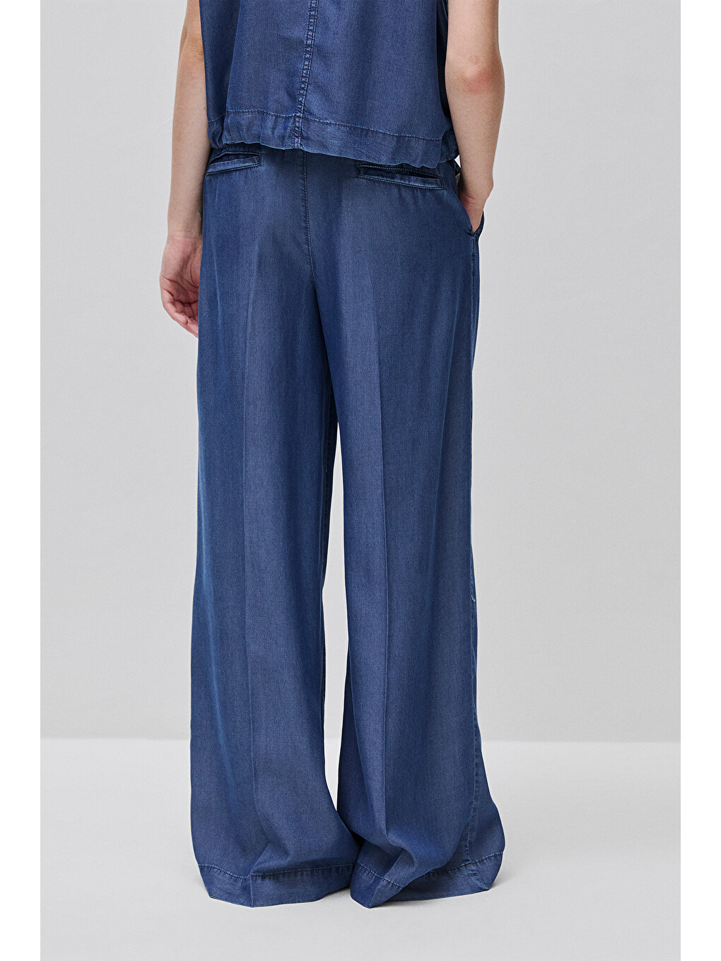 Kadın Mavi Bol Paça Cepli Denim Pantolon-2