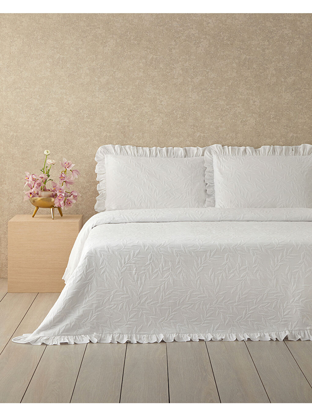 Alvin Pamuklu Fırfırlı Çift Kişilik Yatak Örtüsü Takımı 220x240 cm Beyaz