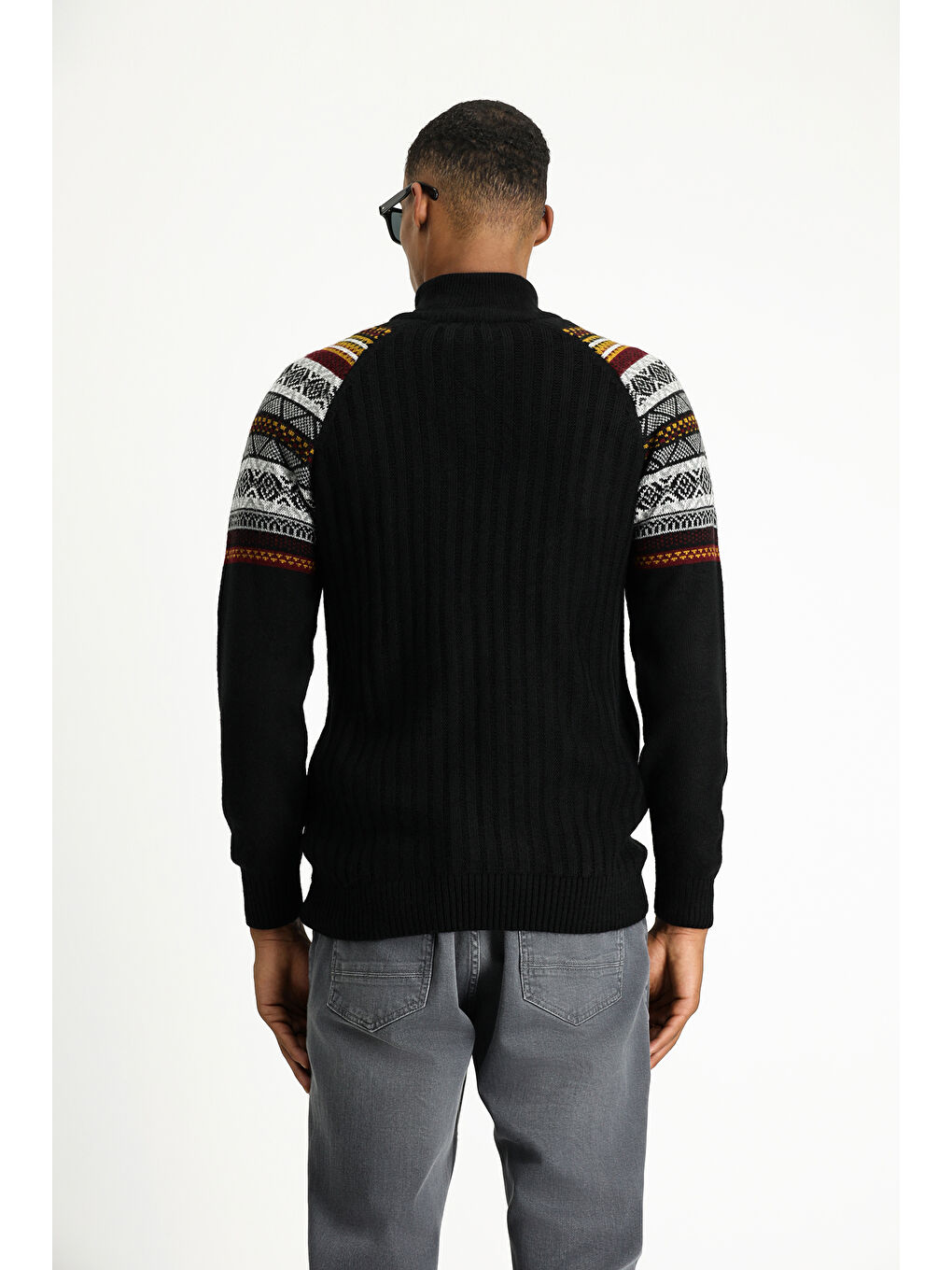 Siyah Dik Yaka Slim Fit Dar Kesim Fermuarlı Desenli Triko Kazak-4