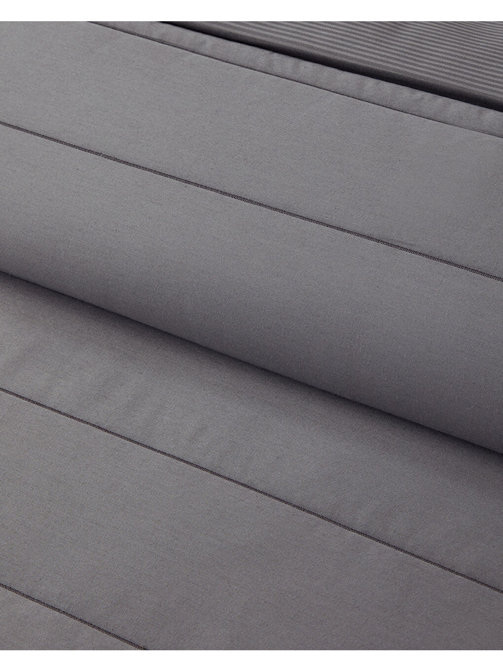 Valery Pamuk Saten Kapitoneli Çift Kişilik Yatak Örtüsü Takımı Koyu Gri-1