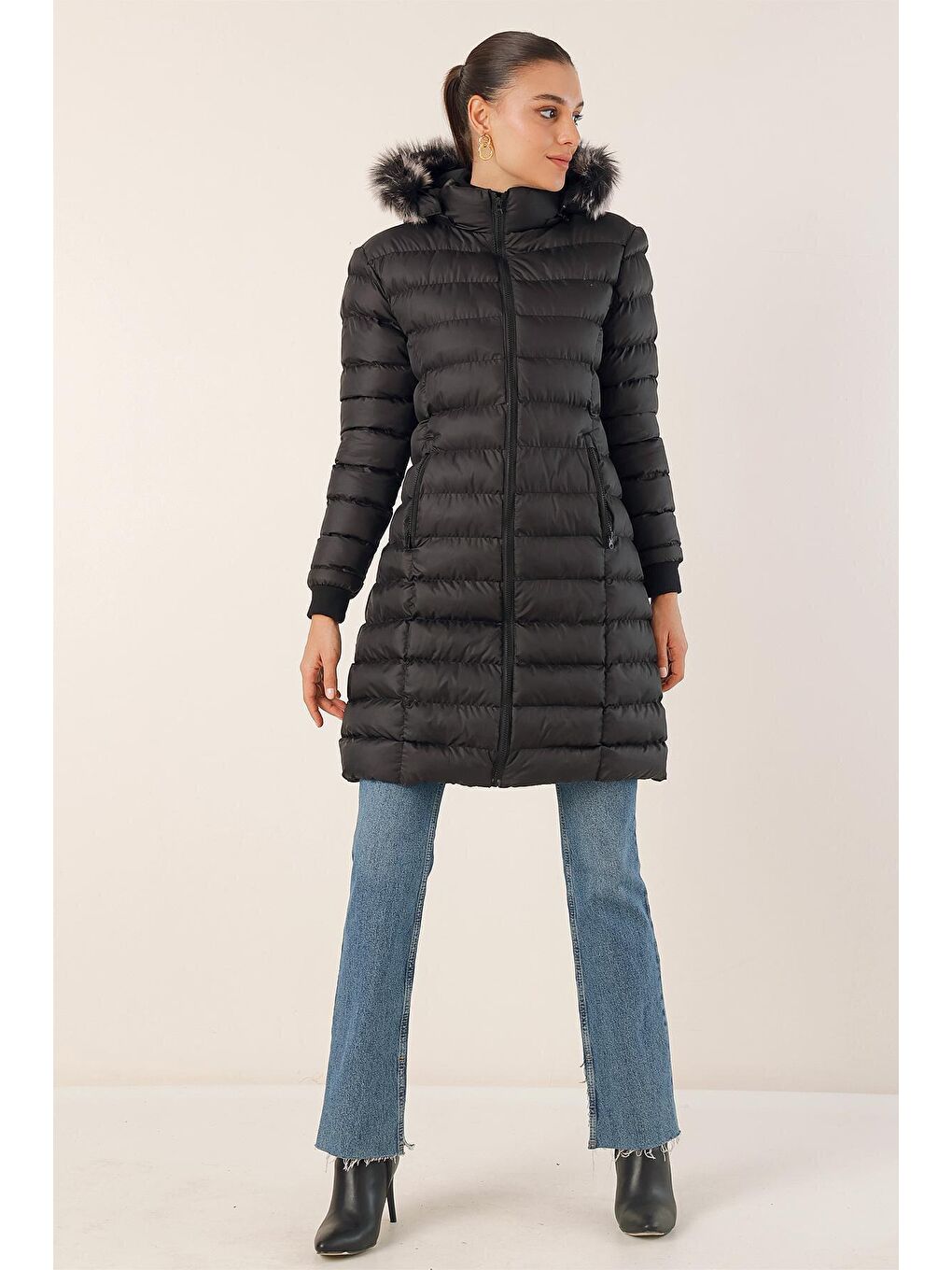 5165 Kapüşonlu Uzun Şişme Mont - Siyah-1