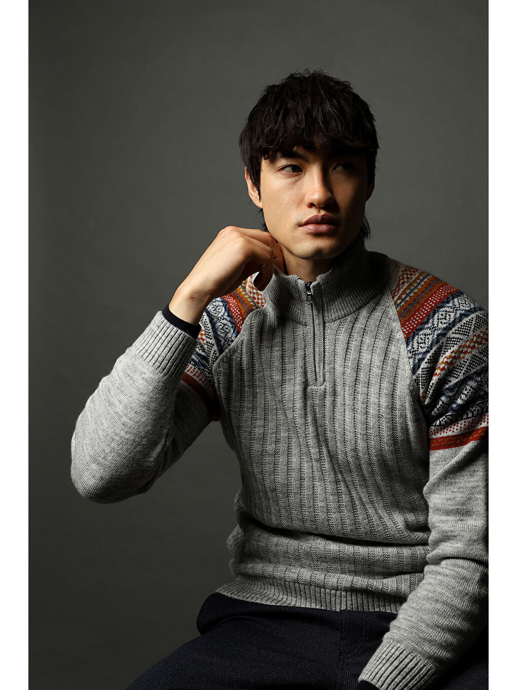 Gri Bato Yaka Slim Fit Dar Kesim Fermuarlı Desenli Triko Büyük Beden Kazak-1