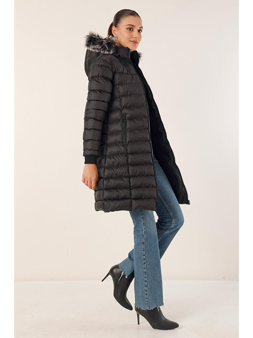 5165 Kapüşonlu Uzun Şişme Mont - Siyah-2