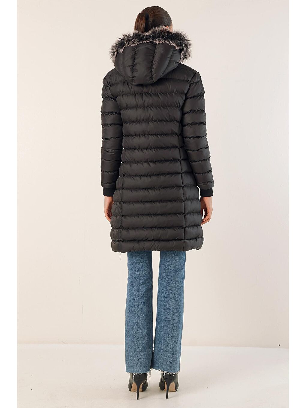 5165 Kapüşonlu Uzun Şişme Mont - Siyah-5