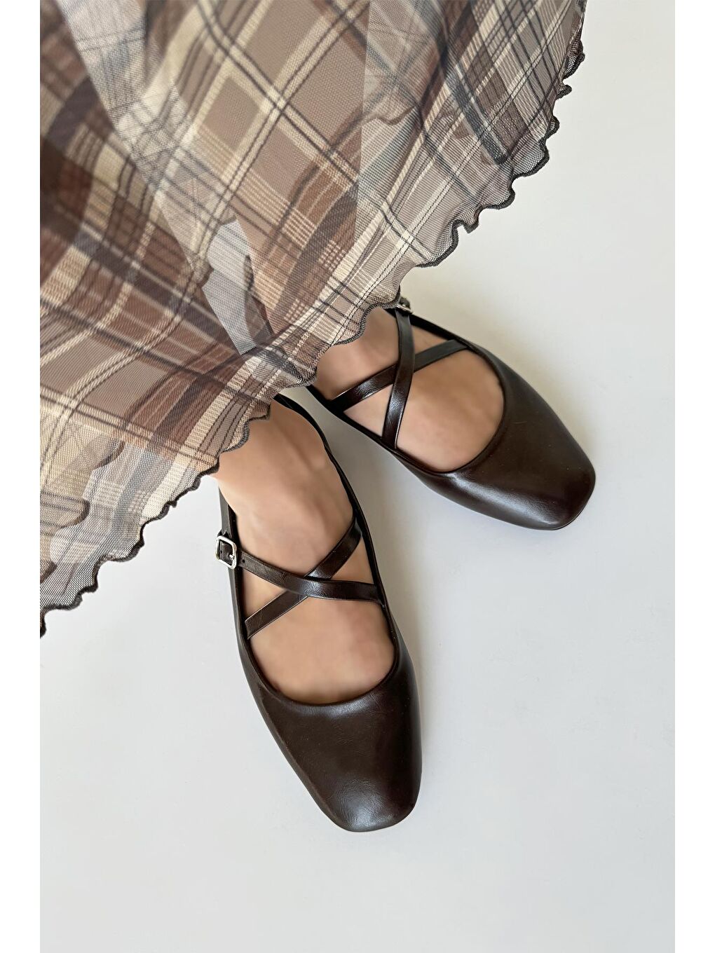 Kahverengi Blake Kadın Çapraz Kemer Detay Kırışık Deri Babet Kahve-1