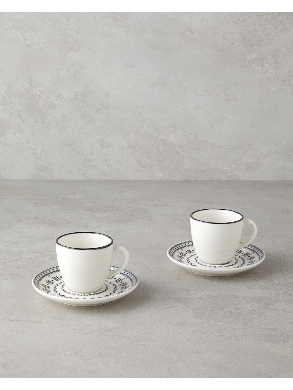 Deco Bone Porselen 4 Parça 2 Kişilik Kahve Fincan Takımı 90 ml Siyah