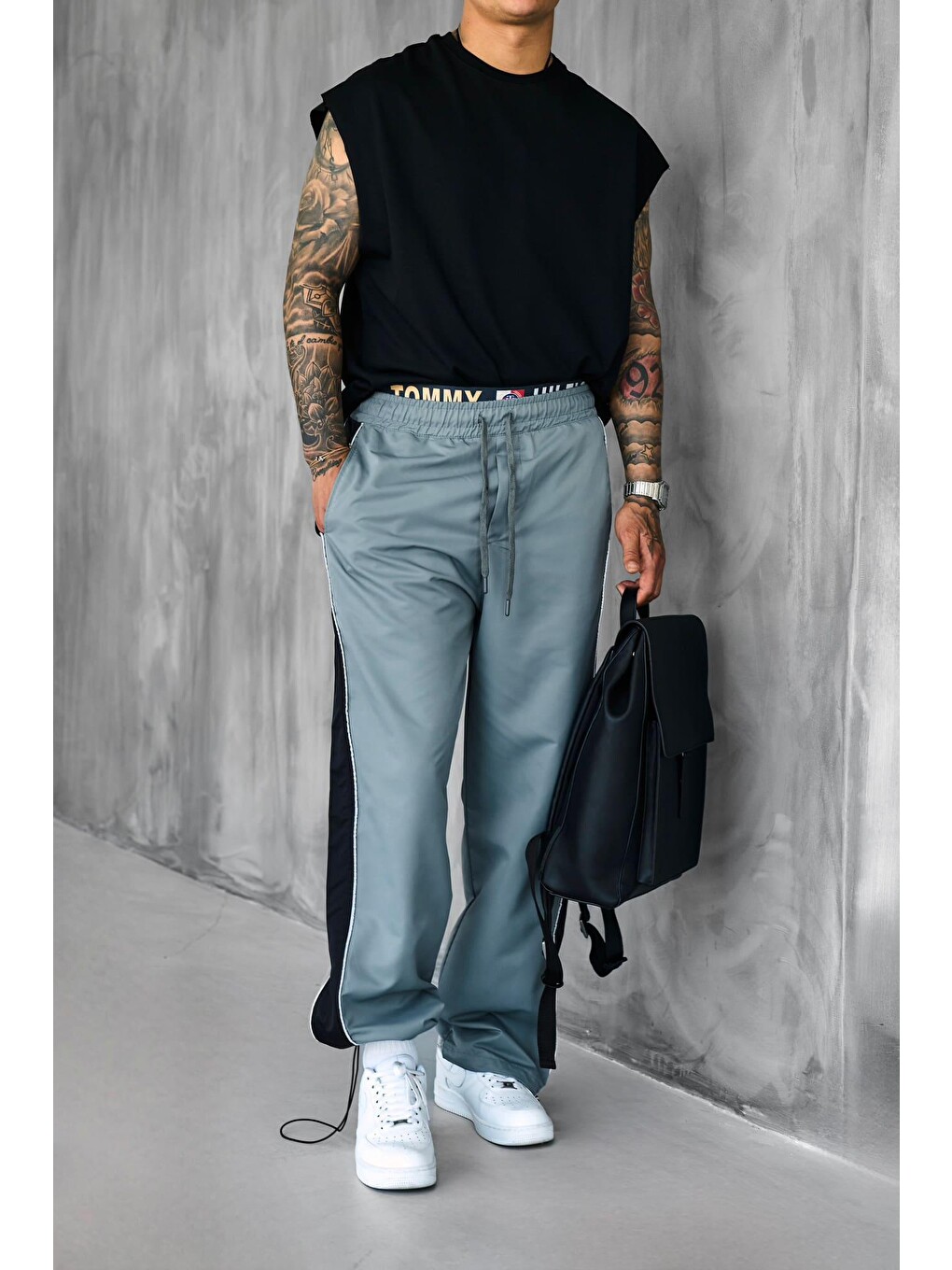 Erkek Şeritli Baggy Fit Teknik Pantolon Gri-1