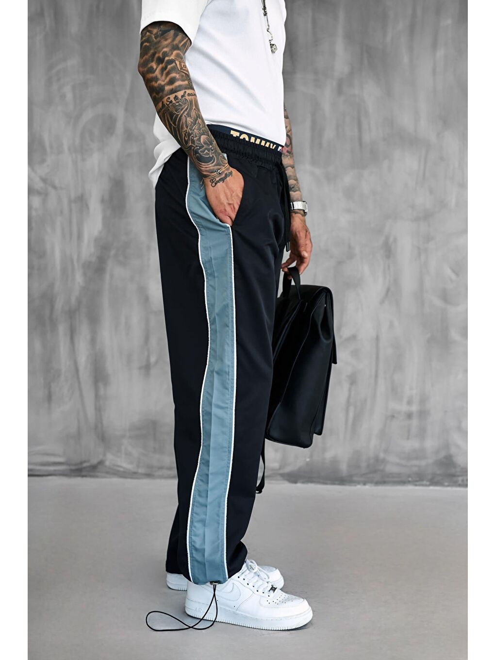 Erkek Şeritli Baggy Fit Teknik Pantolon Siyah-1