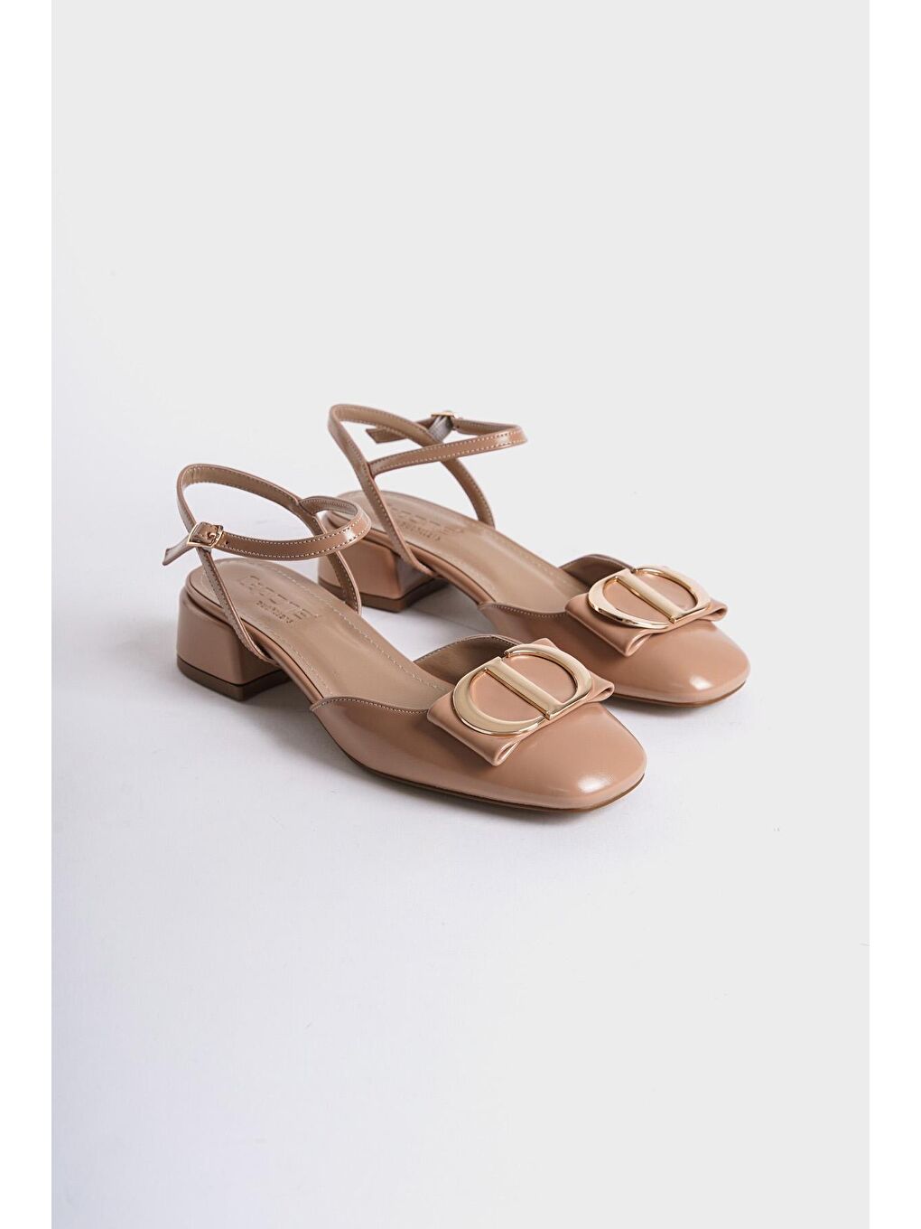 Bej Arkası Açık Tokalı Kısa Topuklu Kadın Babet Ayakkabı-1