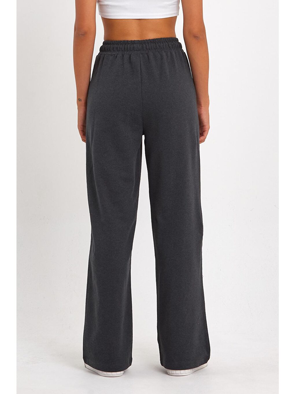 Siyah-Lacivert-Antrasit Kadın Mevsimlik Salaş Geniş Rahat Paça Yan Cepli 3'Lü Eşofman Altı-3