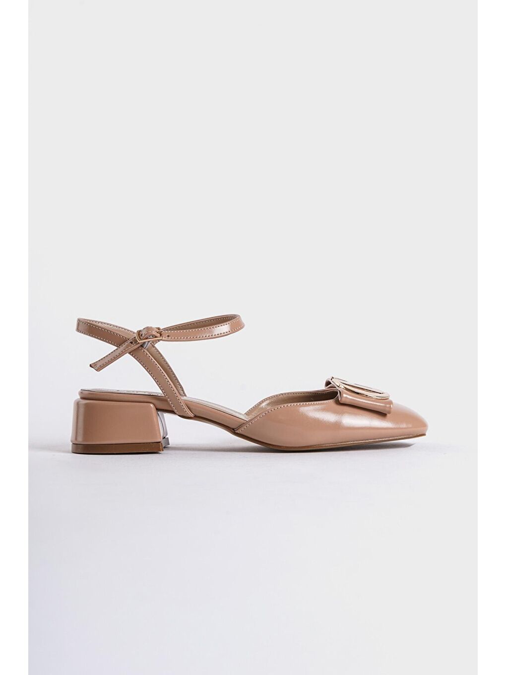 Bej Arkası Açık Tokalı Kısa Topuklu Kadın Babet Ayakkabı-4