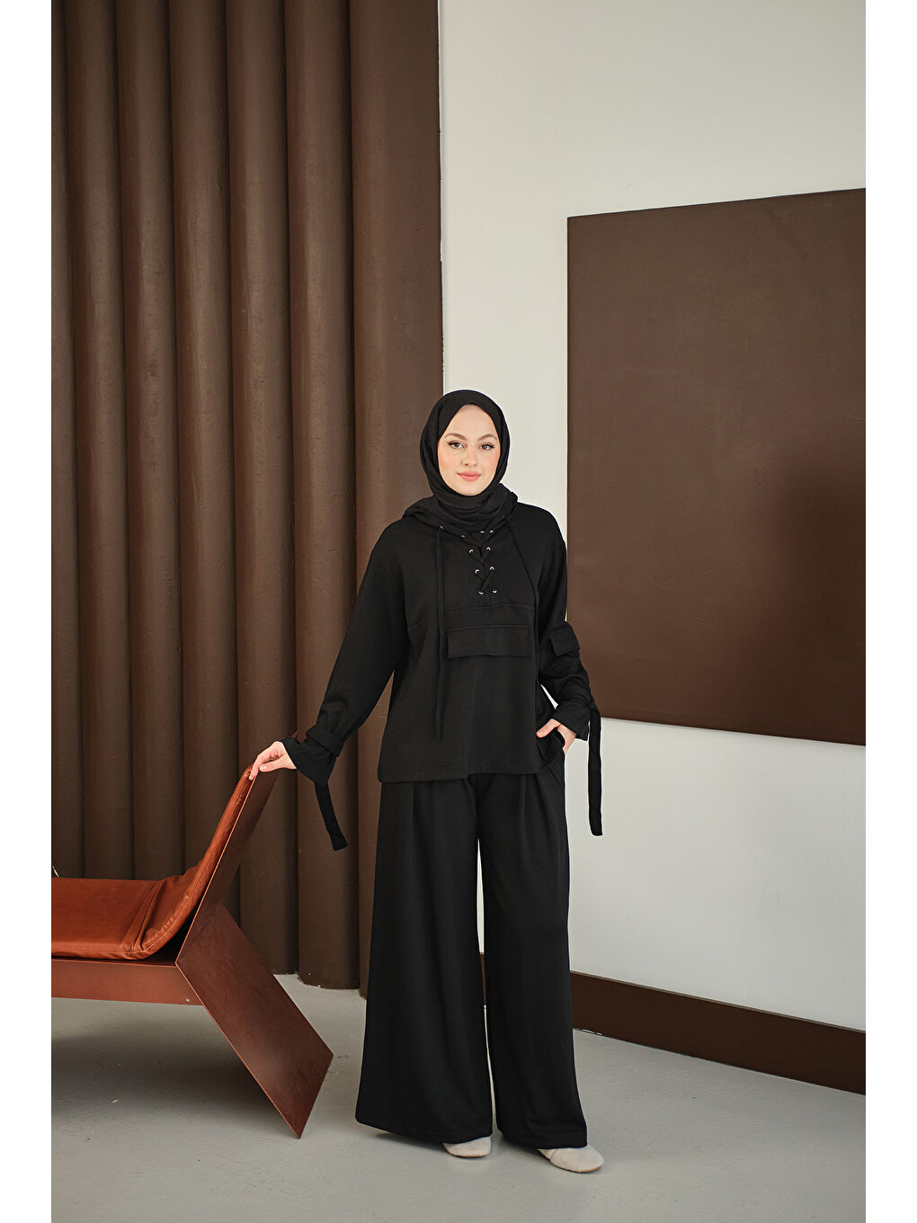 Kadın Önü Çapraz İp Detay Takım Siyah-2