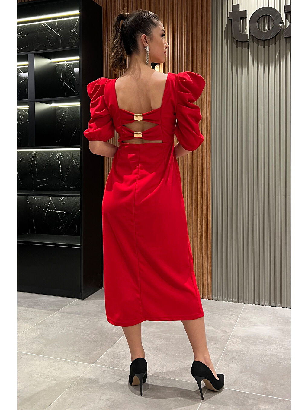 Kırmızı Kadın Sırt Dekolteli Yırtmaçlı Kare Yaka Elbise-3