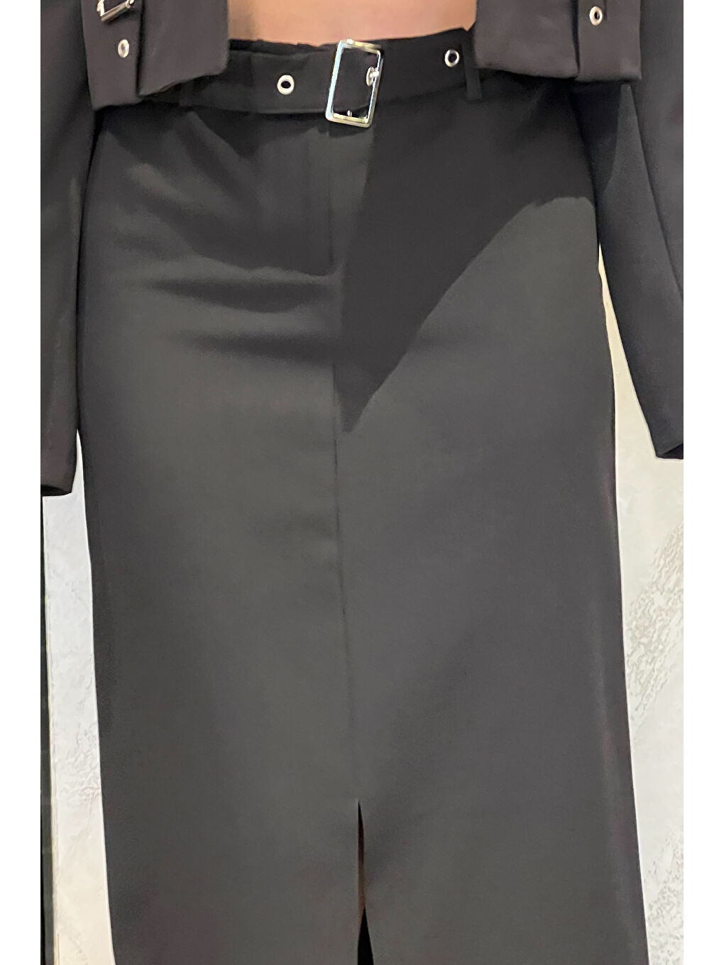 Siyah Kadın Kemerli Yırtmaçlı Kalem Etek-2