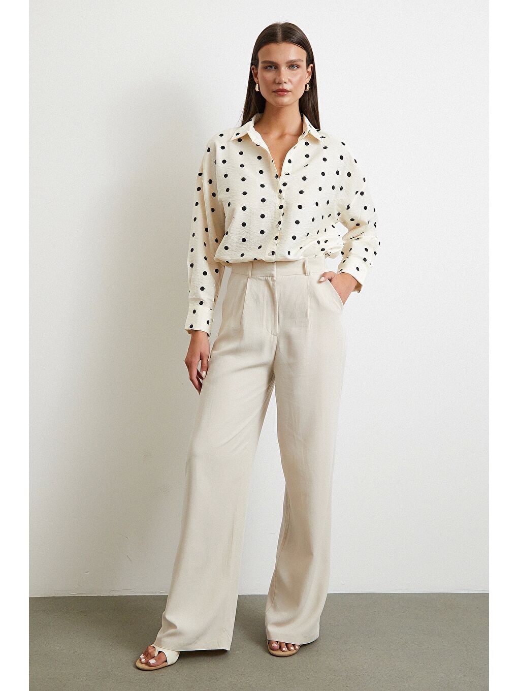 Puantiyeli Oversize Gömlek Siyah-1