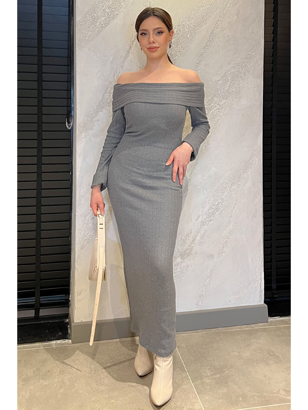 Gri Madonna Yaka Kadın Uzun Elbise