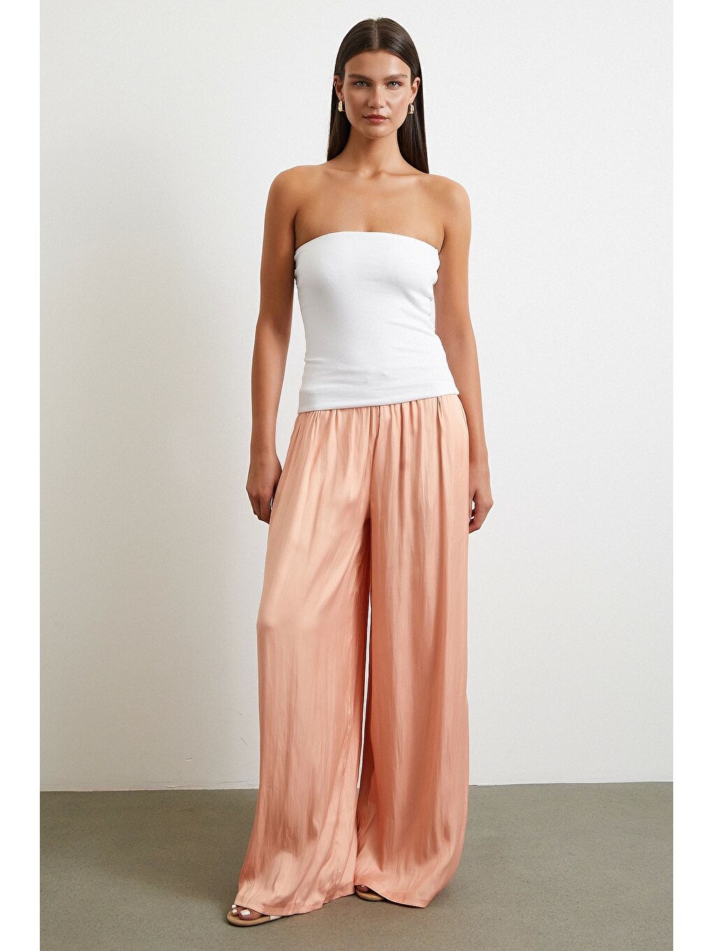 Pembe Beli Lastikli Geniş Paça Büzgülü Pantolon Pudra-1