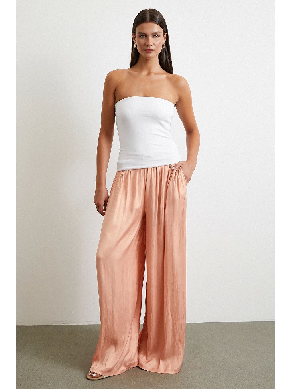 Pembe Beli Lastikli Geniş Paça Büzgülü Pantolon Pudra-2