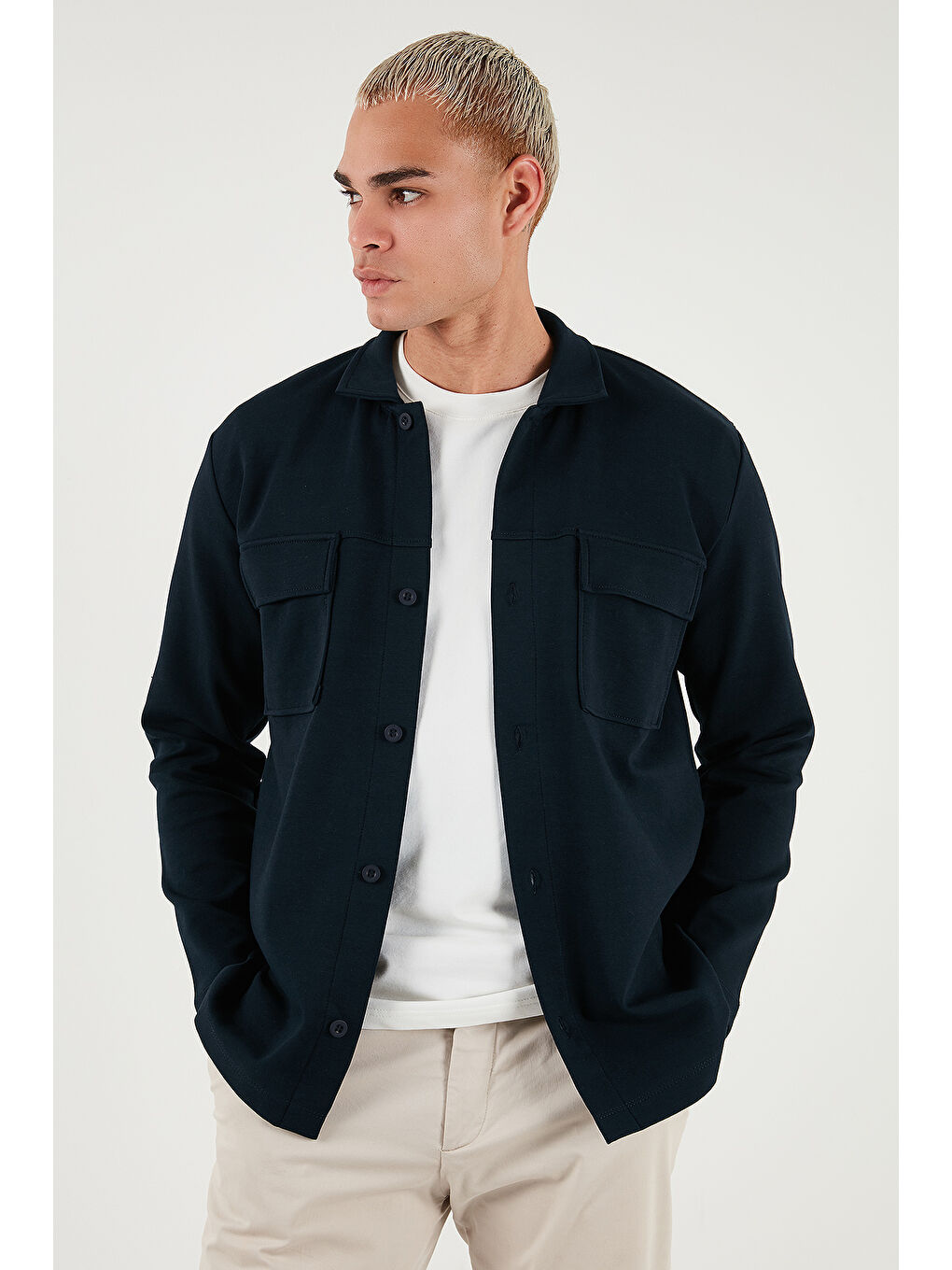 Lacivert Pamuklu Regular Fit Klasik Yaka Göğüs Cep Detaylı Gömlek 5901220