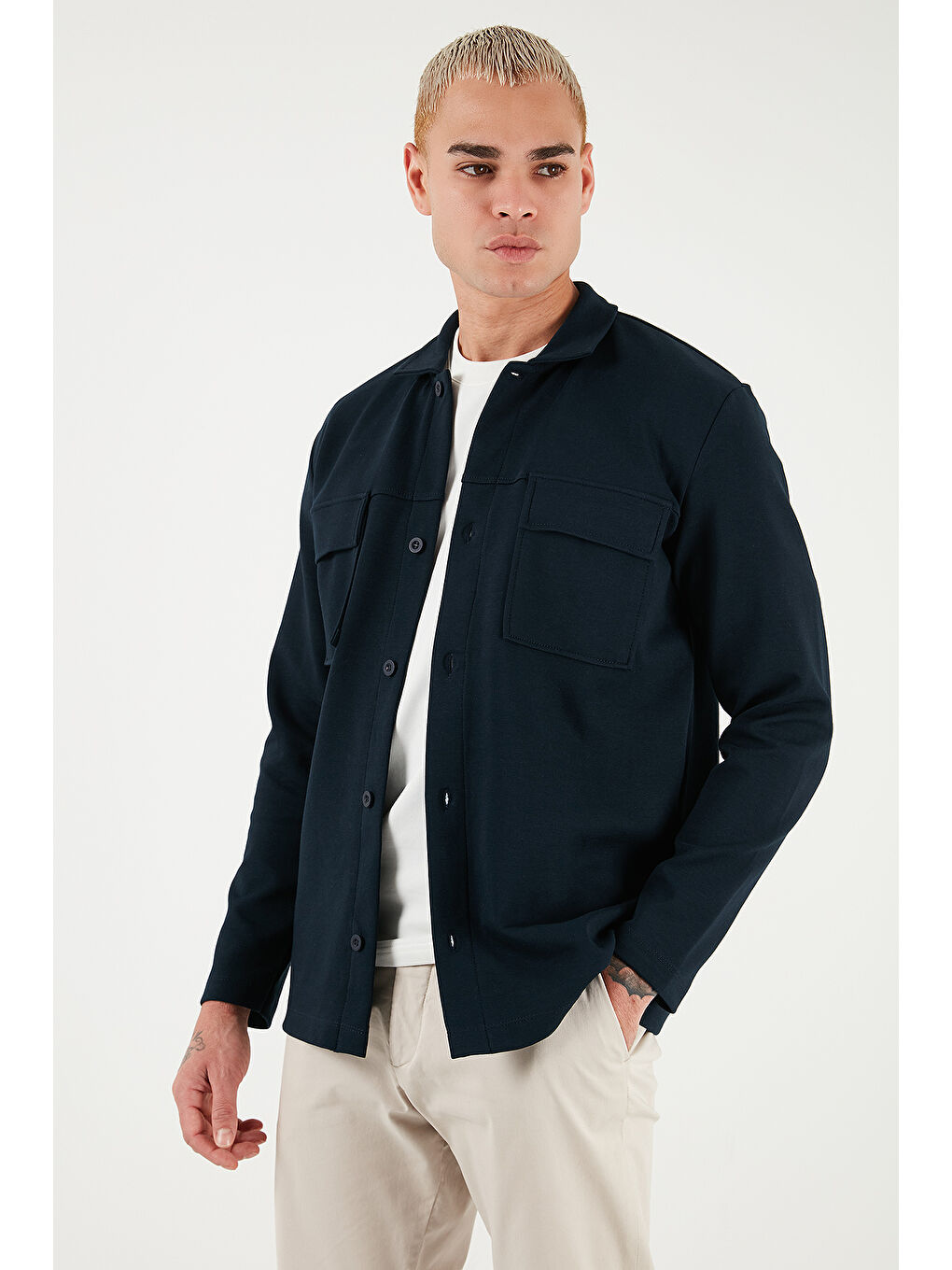 Lacivert Pamuklu Regular Fit Klasik Yaka Göğüs Cep Detaylı Gömlek 5901220-2