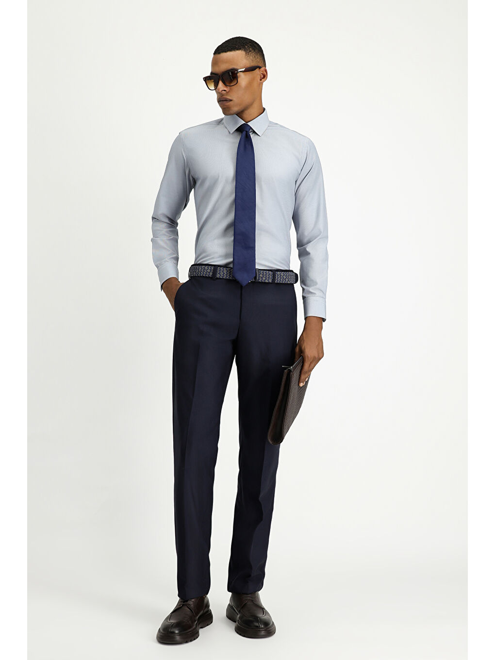 Lacivert Uzun Kol Slim Fit Dar Kesim Klasik Desenli Pamuklu Kolay Ütülenebilir Gömlek-1