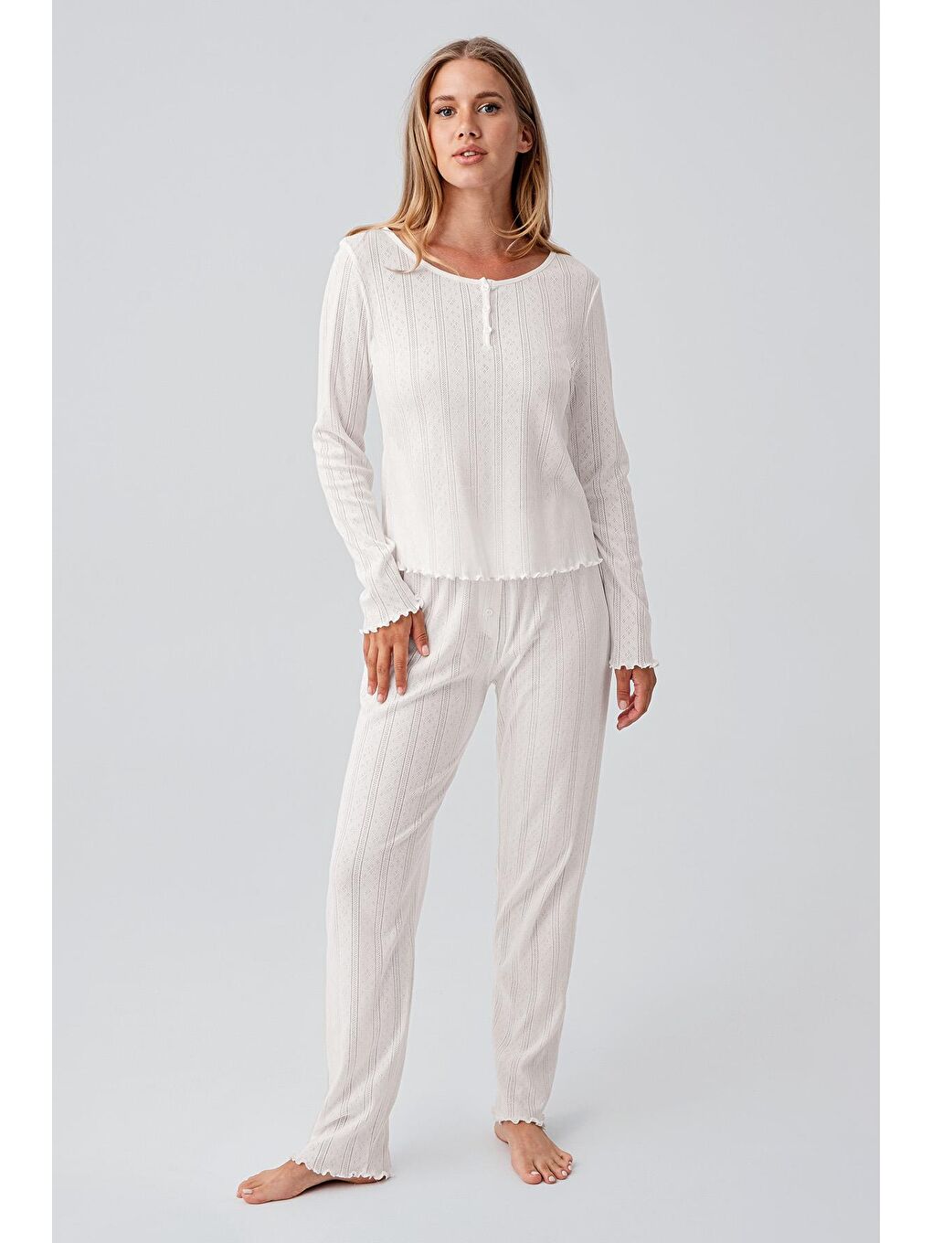 Ekru Uzun Kollu Ajurlu Düğmeli Esnek Pamuklu Pijama Takım 18213-1