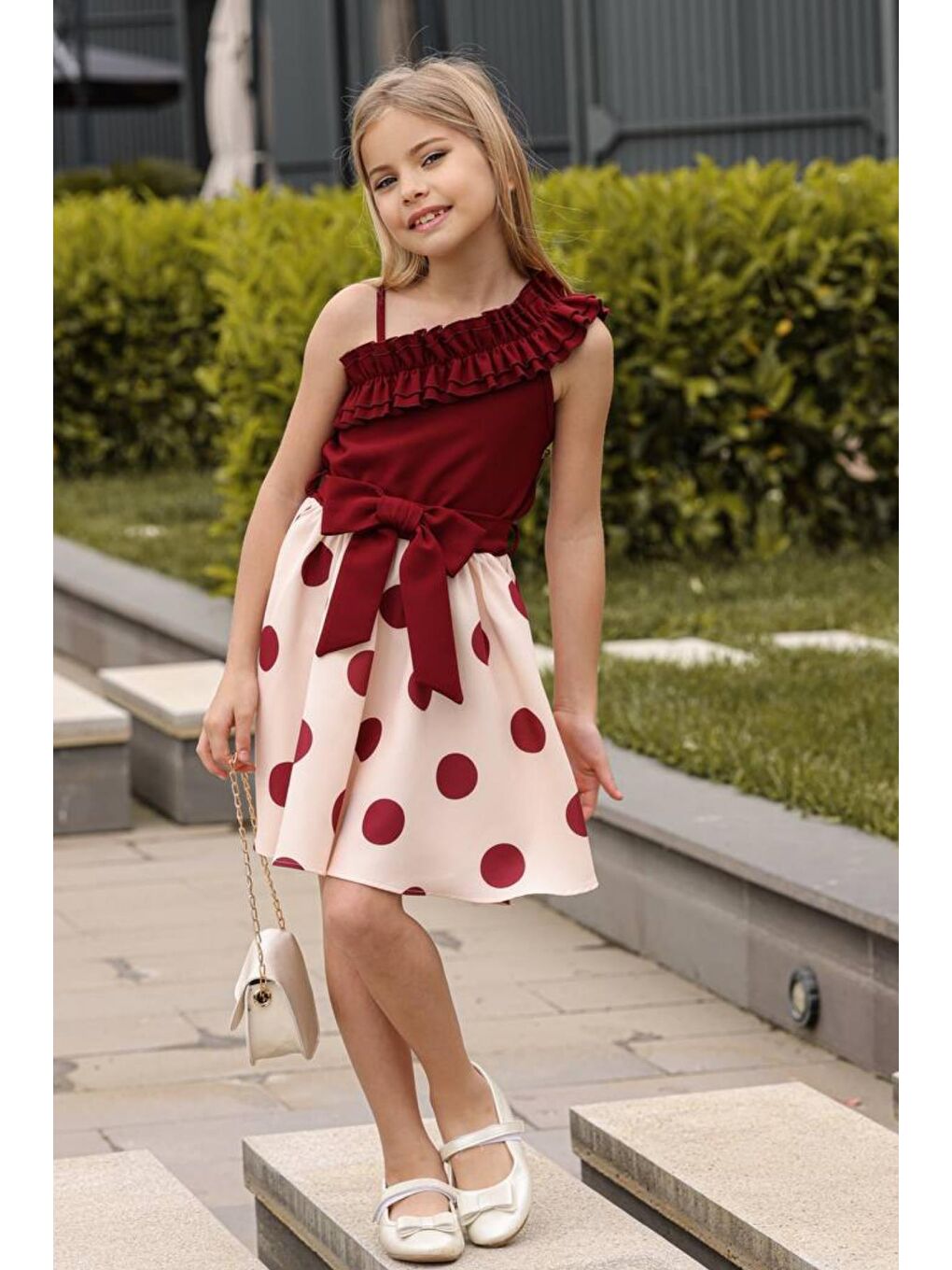 Kız Çocuk Tek Omuz ve Göğsü Fırfır Detaylı Eteği Pauntiyeli Bordo Elbise-3