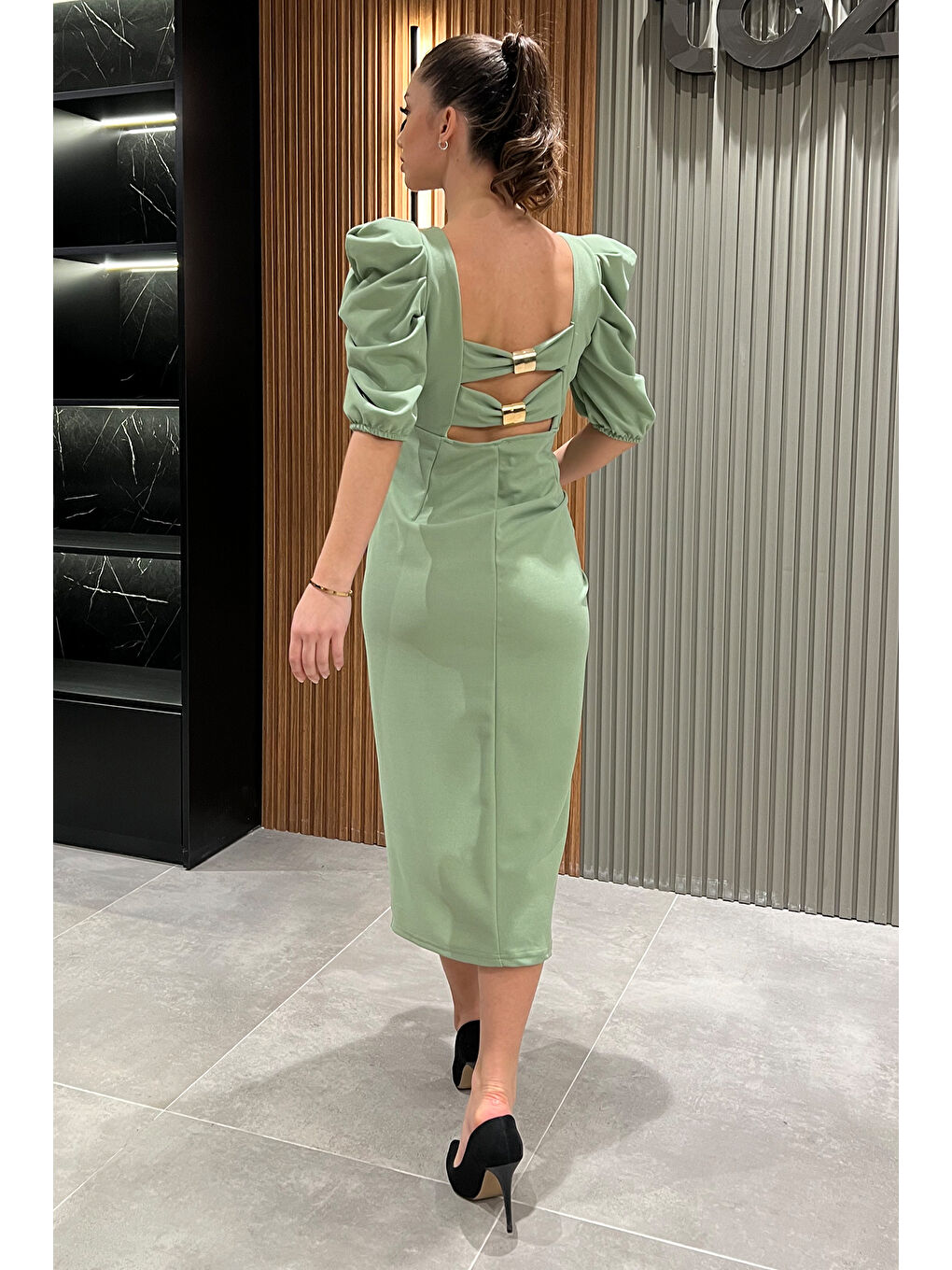 Yeşil Kadın Sırt Dekolteli Yırtmaçlı Kare Yaka Elbise-3