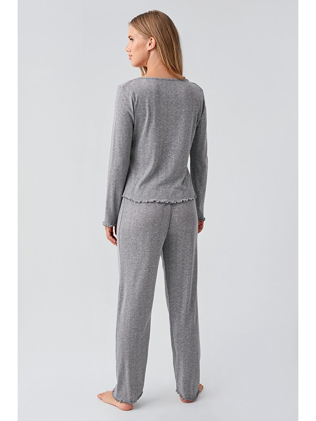 Gri Uzun Kollu Ajurlu Düğmeli Esnek Pamuklu Pijama Takım 18213-2