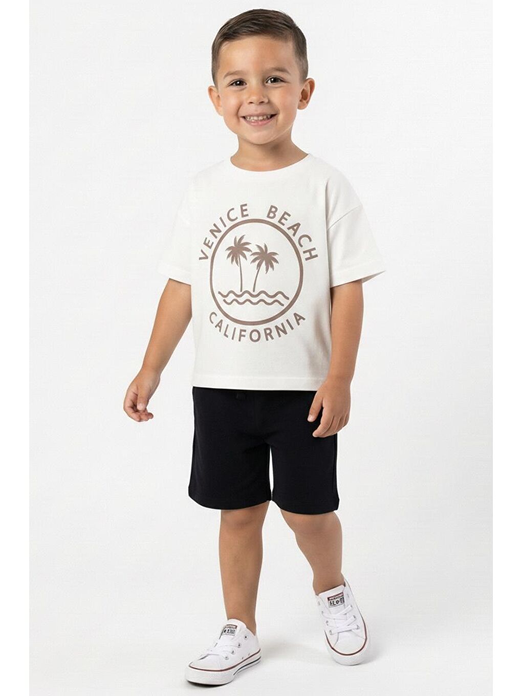 Kahverengi California Baskılı Tişört-1