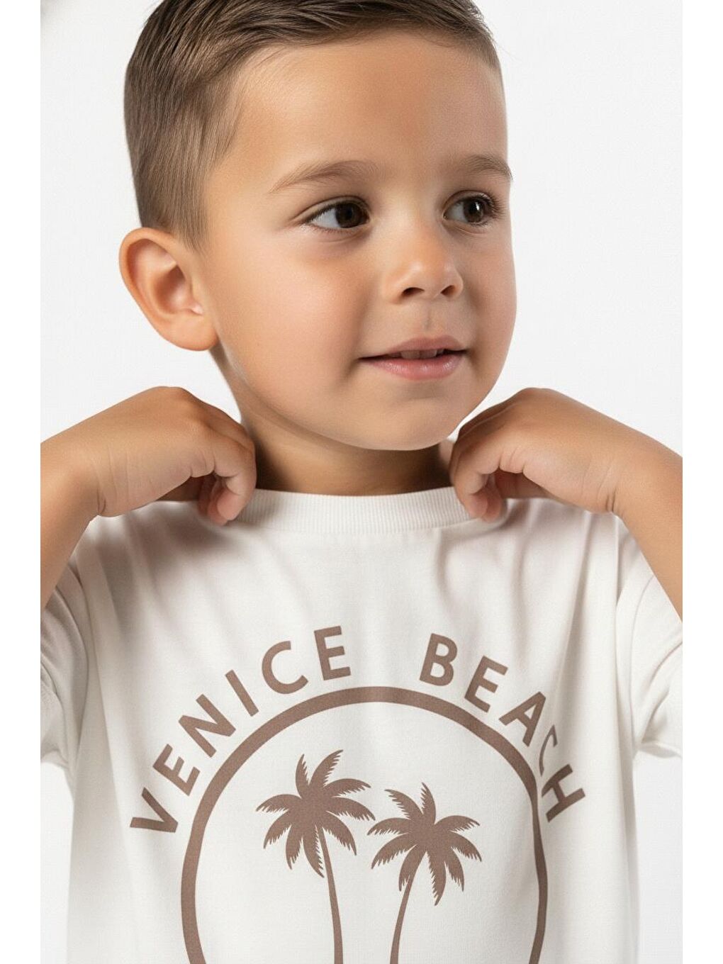 Kahverengi California Baskılı Tişört-2