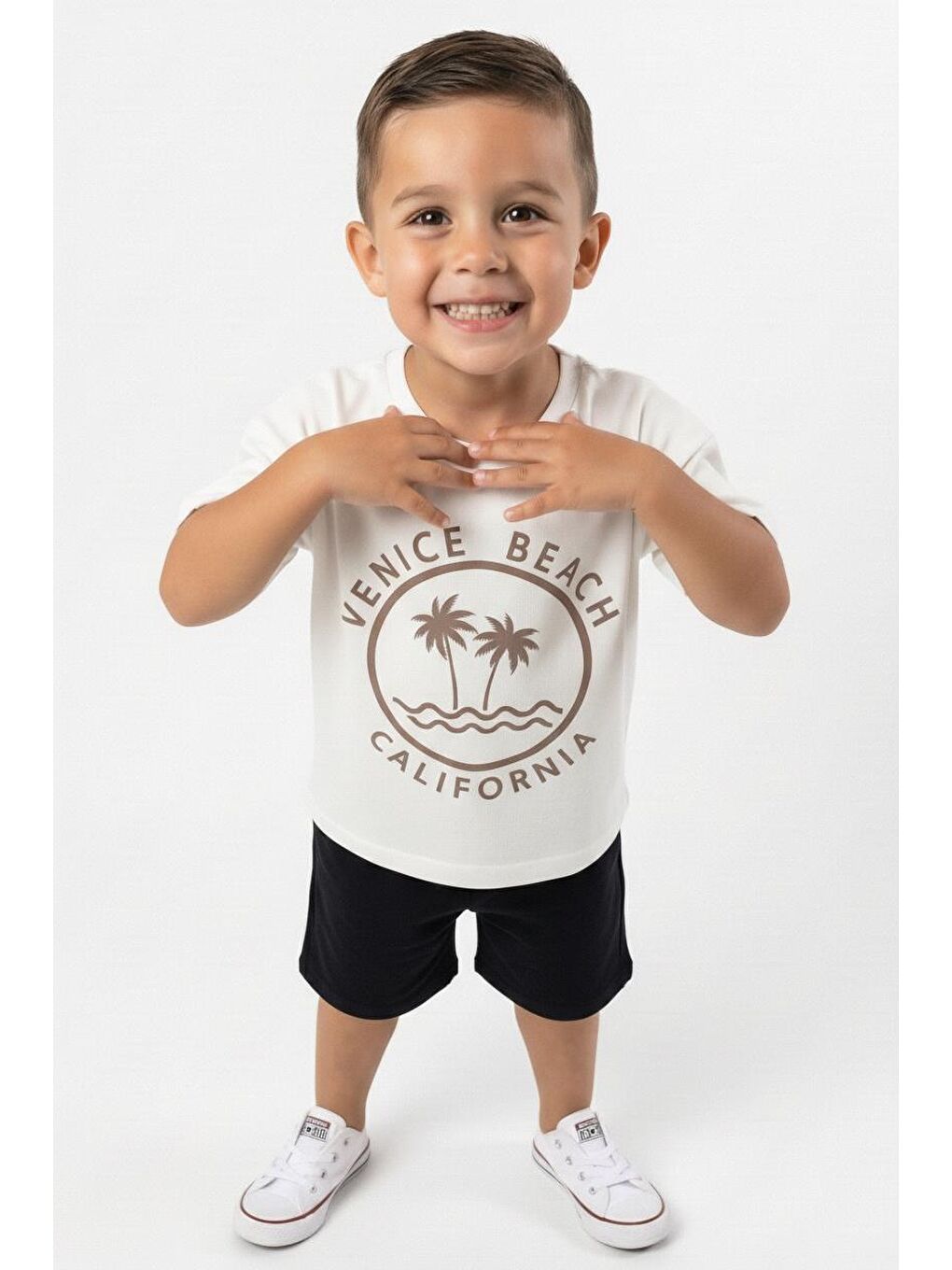 Kahverengi California Baskılı Tişört-4