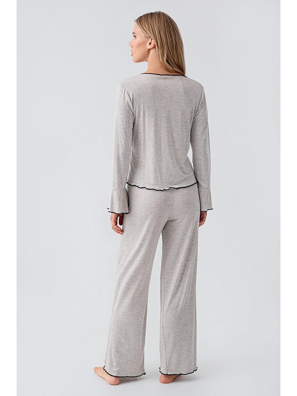 Gri Uzun Kollu Kurdele Fiyonk Detaylı Esnek Viskoz Pijama Takım 18208-2