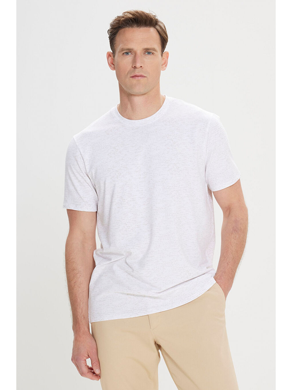 Erkek Beyaz Slim Fit Dar Kesim Bisiklet Yaka Pamuklu Kısa Kollu Tişört