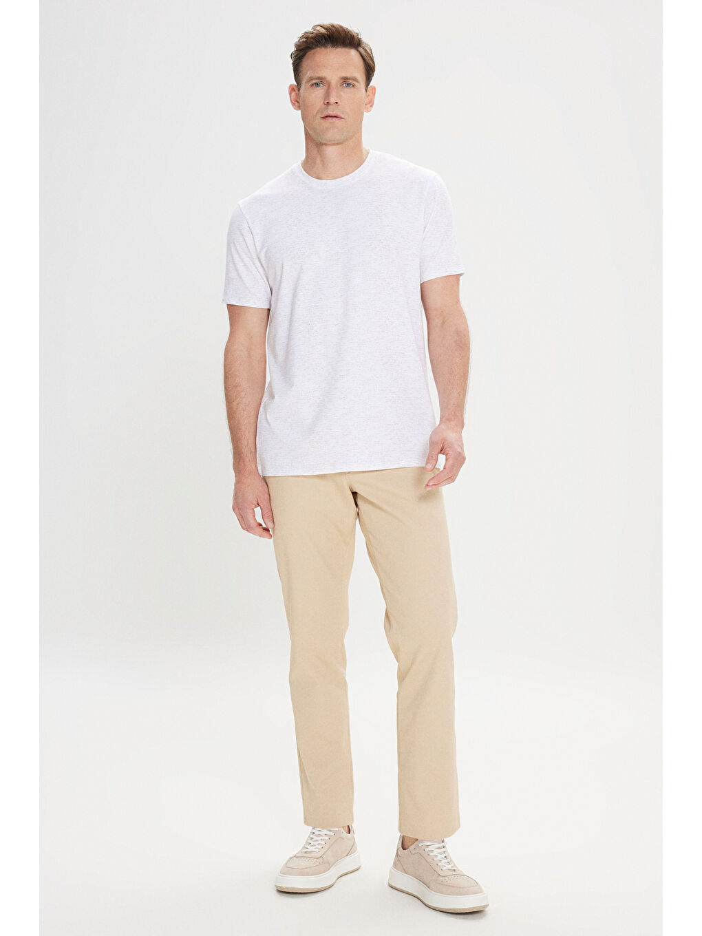 Erkek Beyaz Slim Fit Dar Kesim Bisiklet Yaka Pamuklu Kısa Kollu Tişört-1