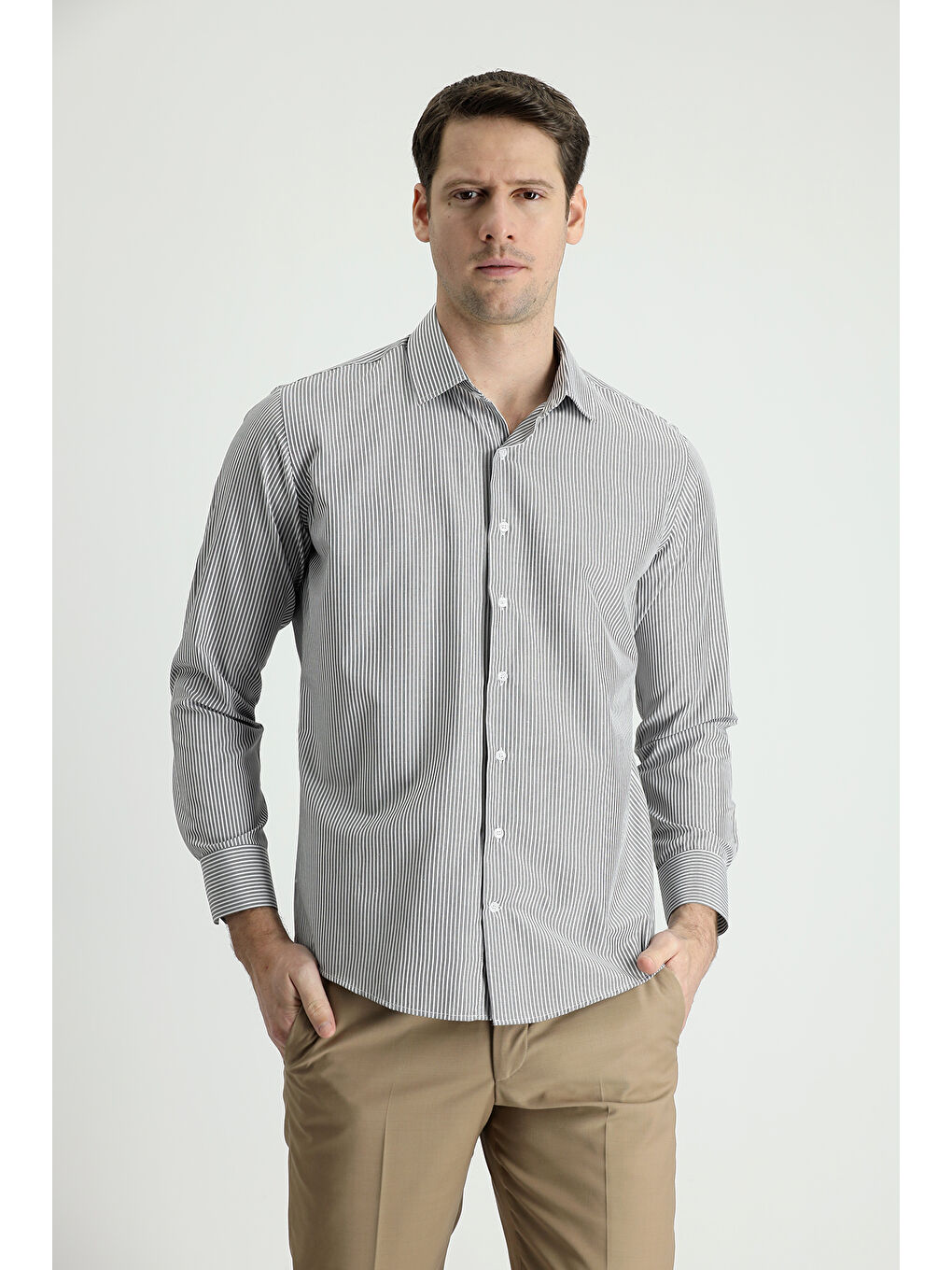 Siyah Uzun Kol Slim Fit Dar Kesim Çizgili Pamuklu Kolay Ütülenebilir Gömlek-1