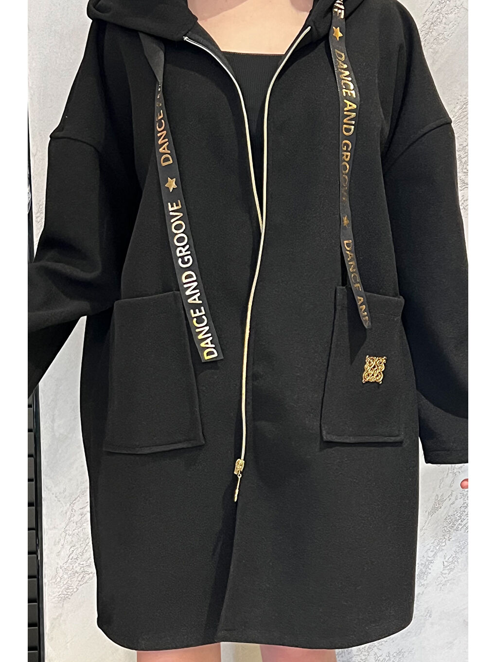 Siyah Kapüşonlu Fermuarlı Kadın Ceket-2