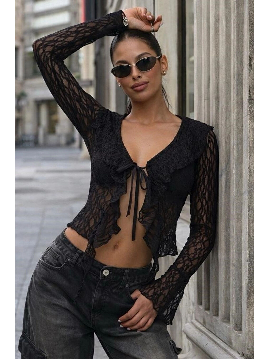 Kadın Siyah Dantel Bağlamalı Bluz 0600-0373